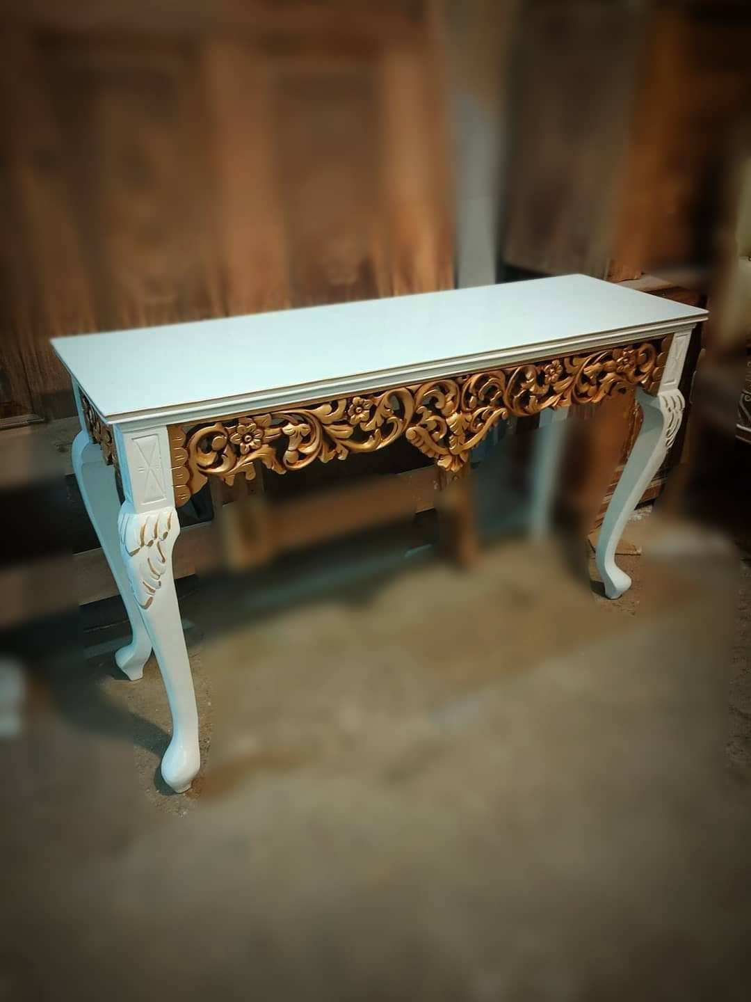 Dressing table
