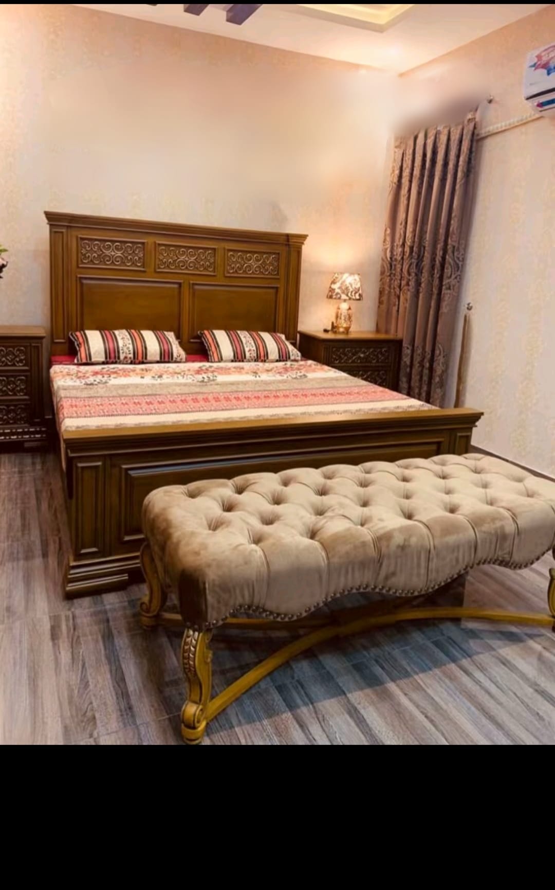 Solid wooden bed set
