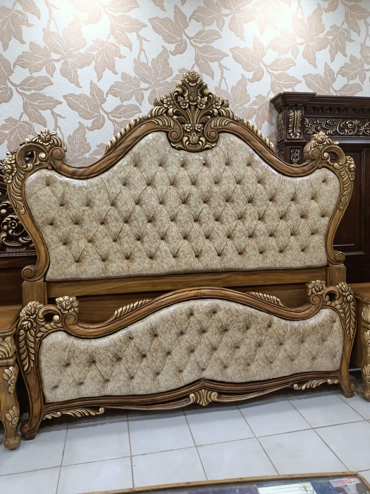 Gulab bed set