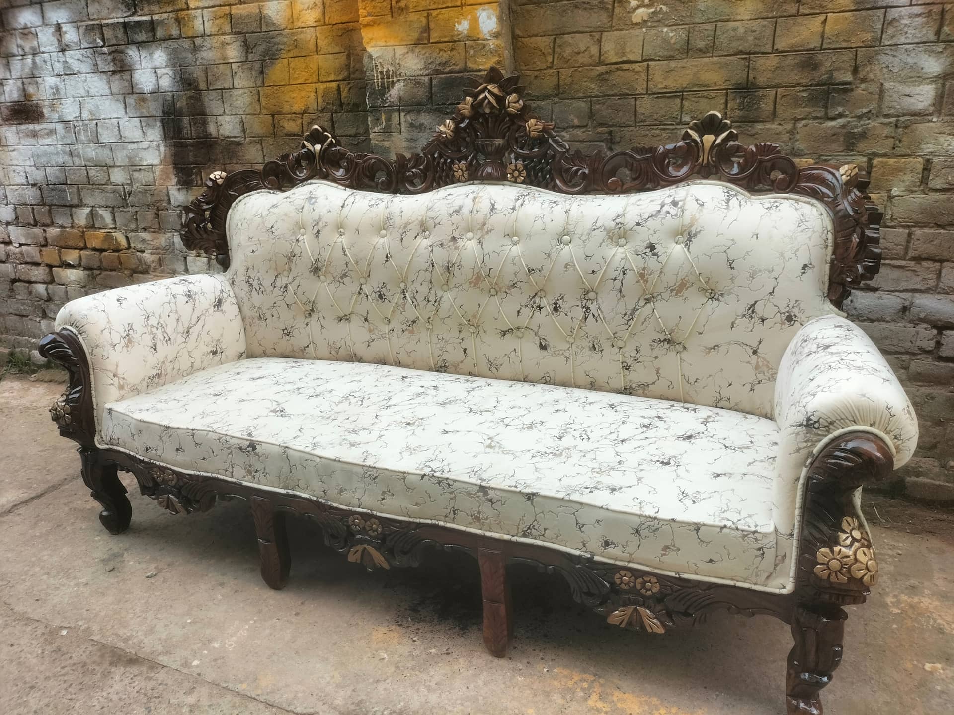 Chinioti 5 seater sofa — Sofa Collection | Alfalah Furniture Rawalpindi