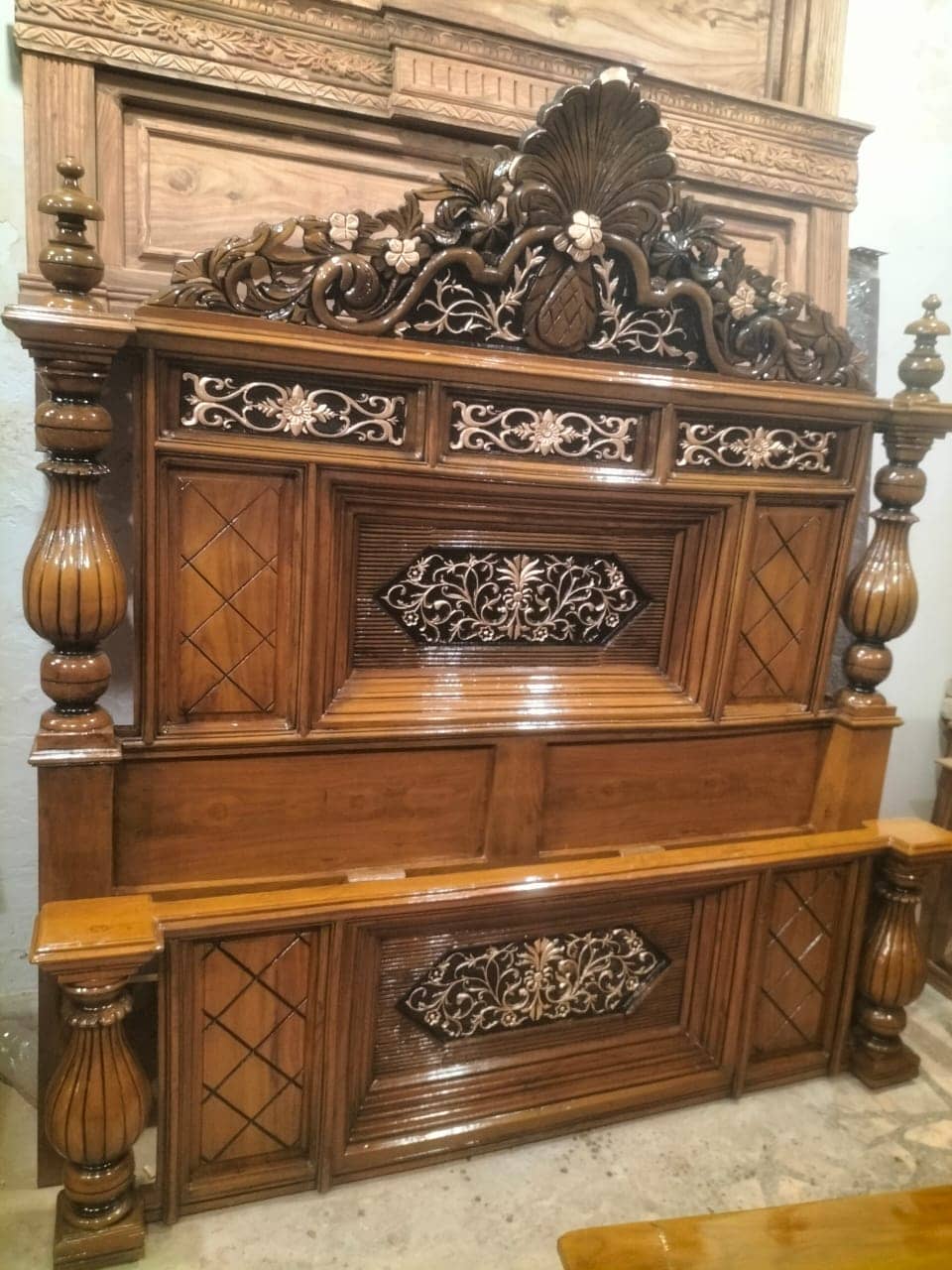 Crown Headboard Silver Carved Sheesham Full Bedroom Set — Beds | Alfalah Furniture Rawalpindi